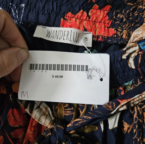 NWT Wanderlux floral shorts, medium - Picture 3 of 4